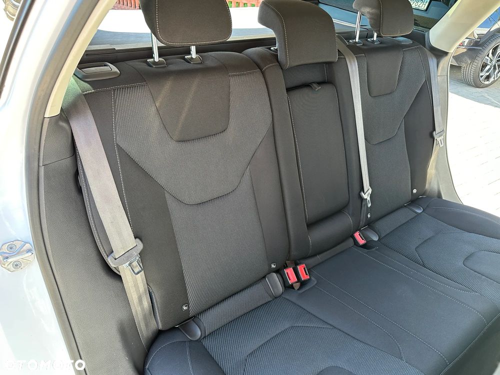 Ford Mondeo - 21