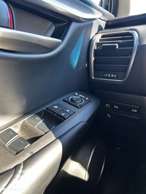 Lexus NX 300h Comfort AWD - 16