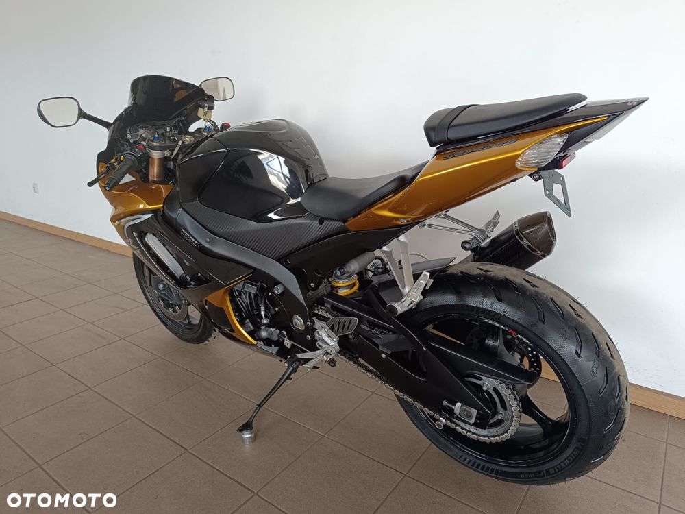 Suzuki GSX-R - 13