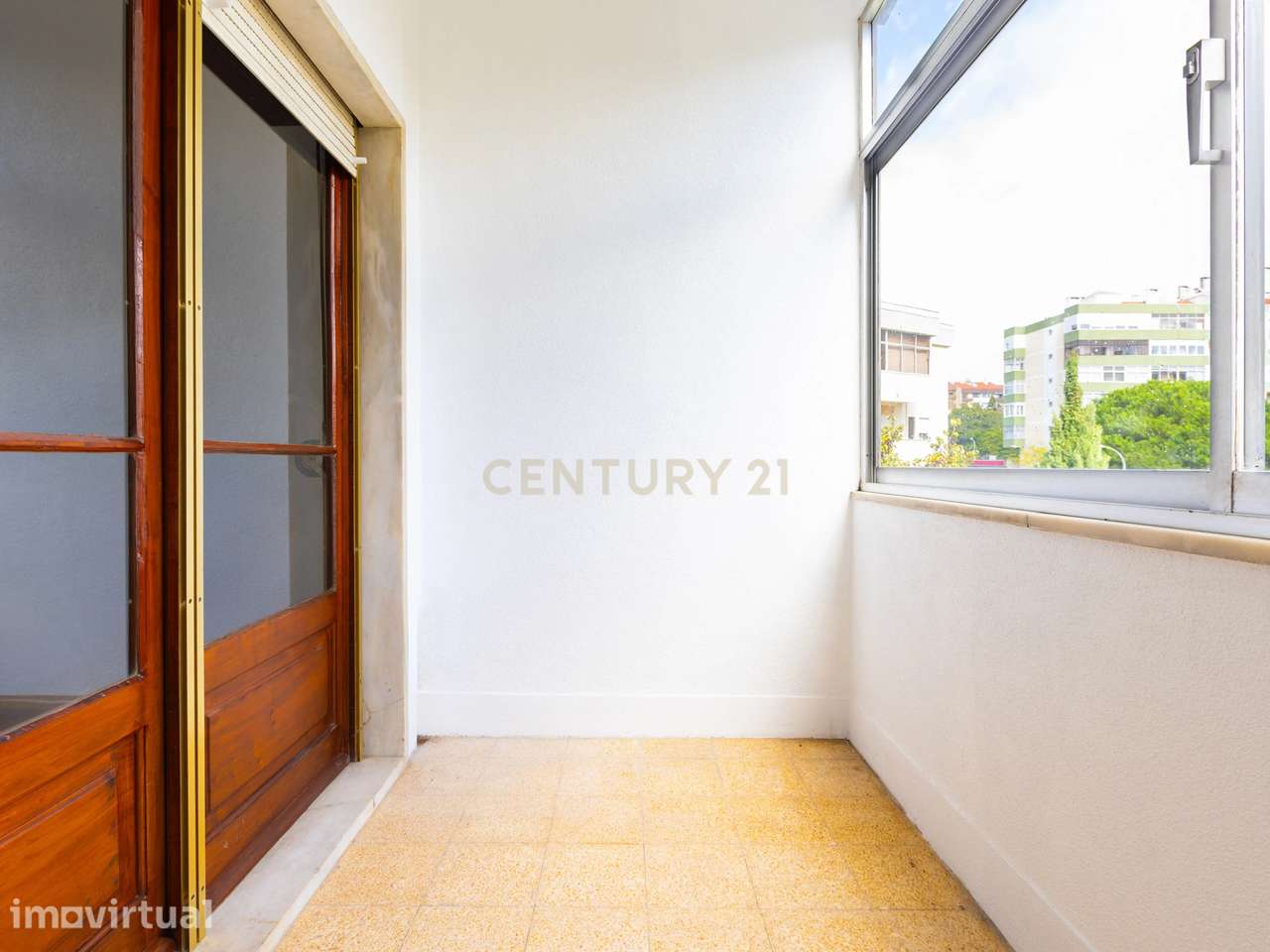 Apartamento Renovado em Oeiras com Vista para a Cidade - Grande imagem: 5/24