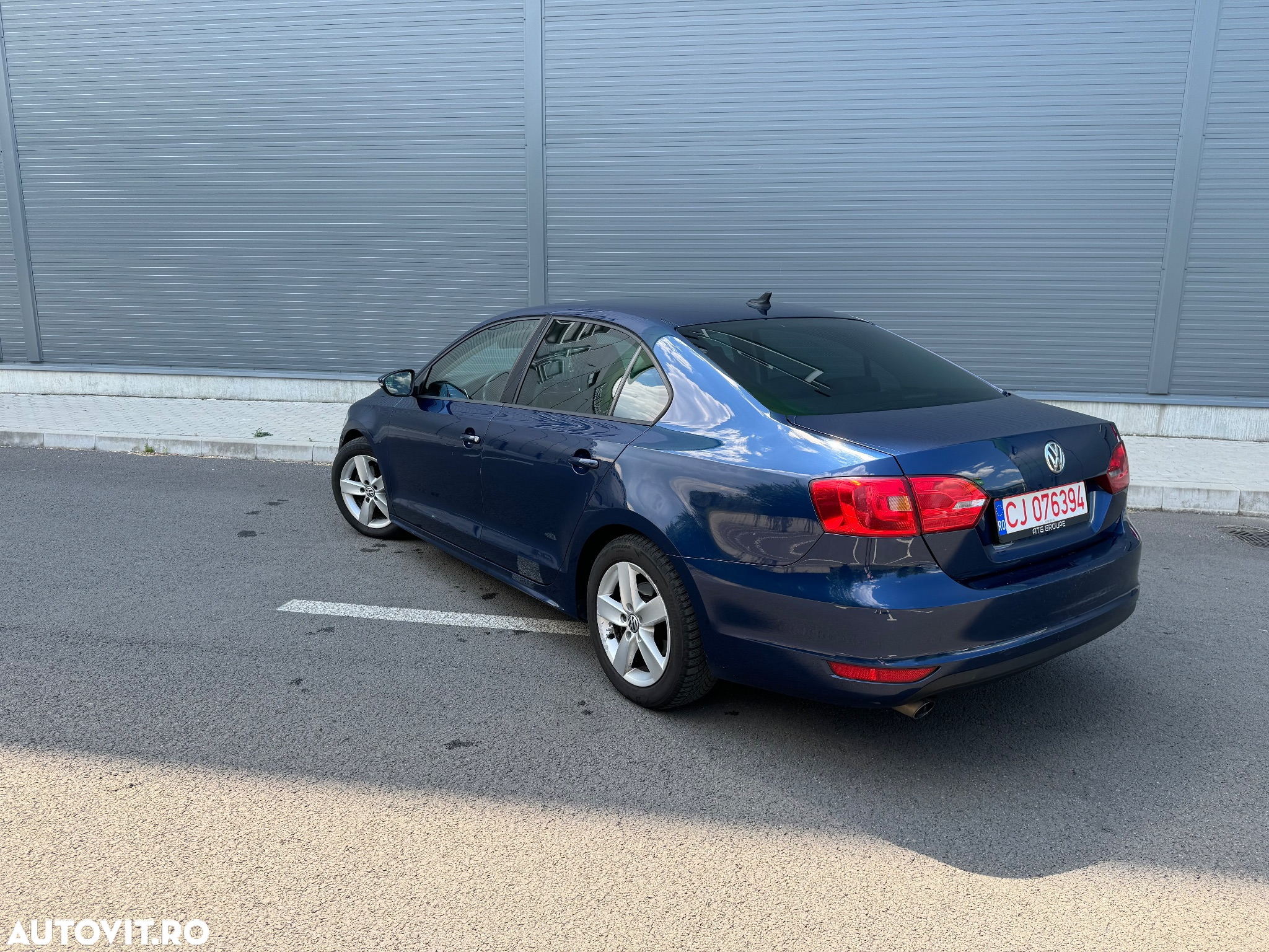 Volkswagen Jetta - 6