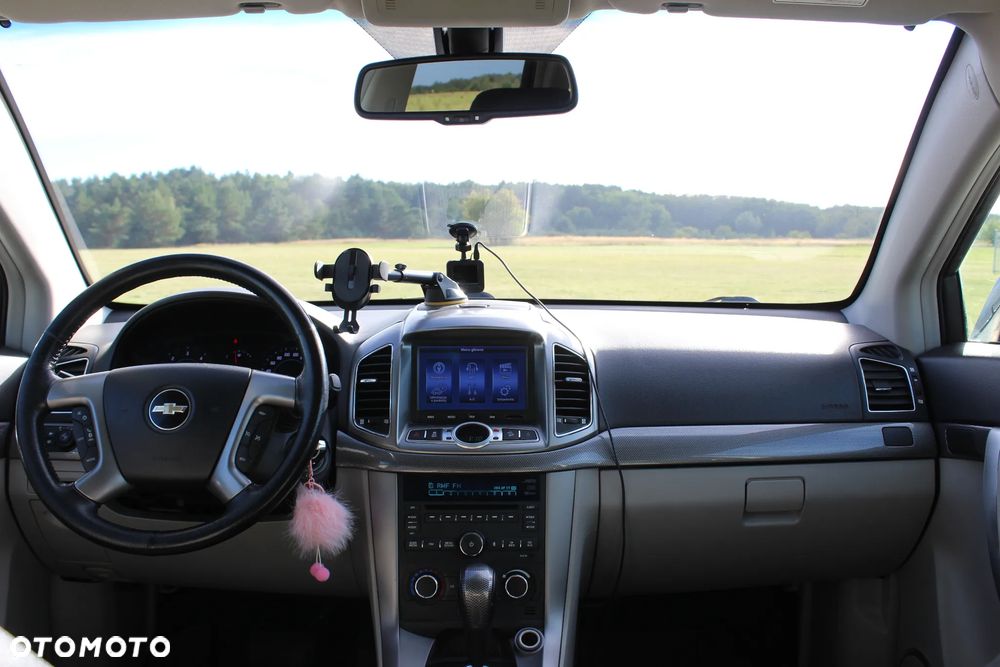 Chevrolet Captiva 2.2 d LTZ - 32
