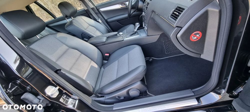 Mercedes-Benz Klasa C 180 Kompressor Automatik Avantgarde - 28