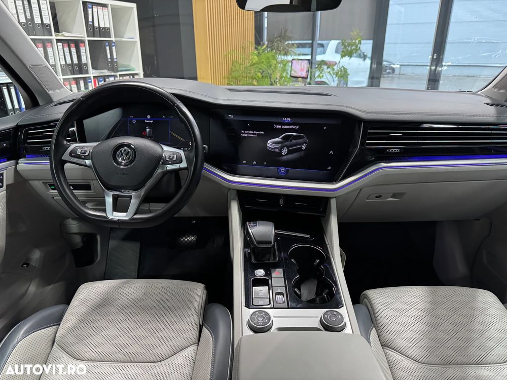 VOLKSWAGEN Touareg 2018 — imagine 20