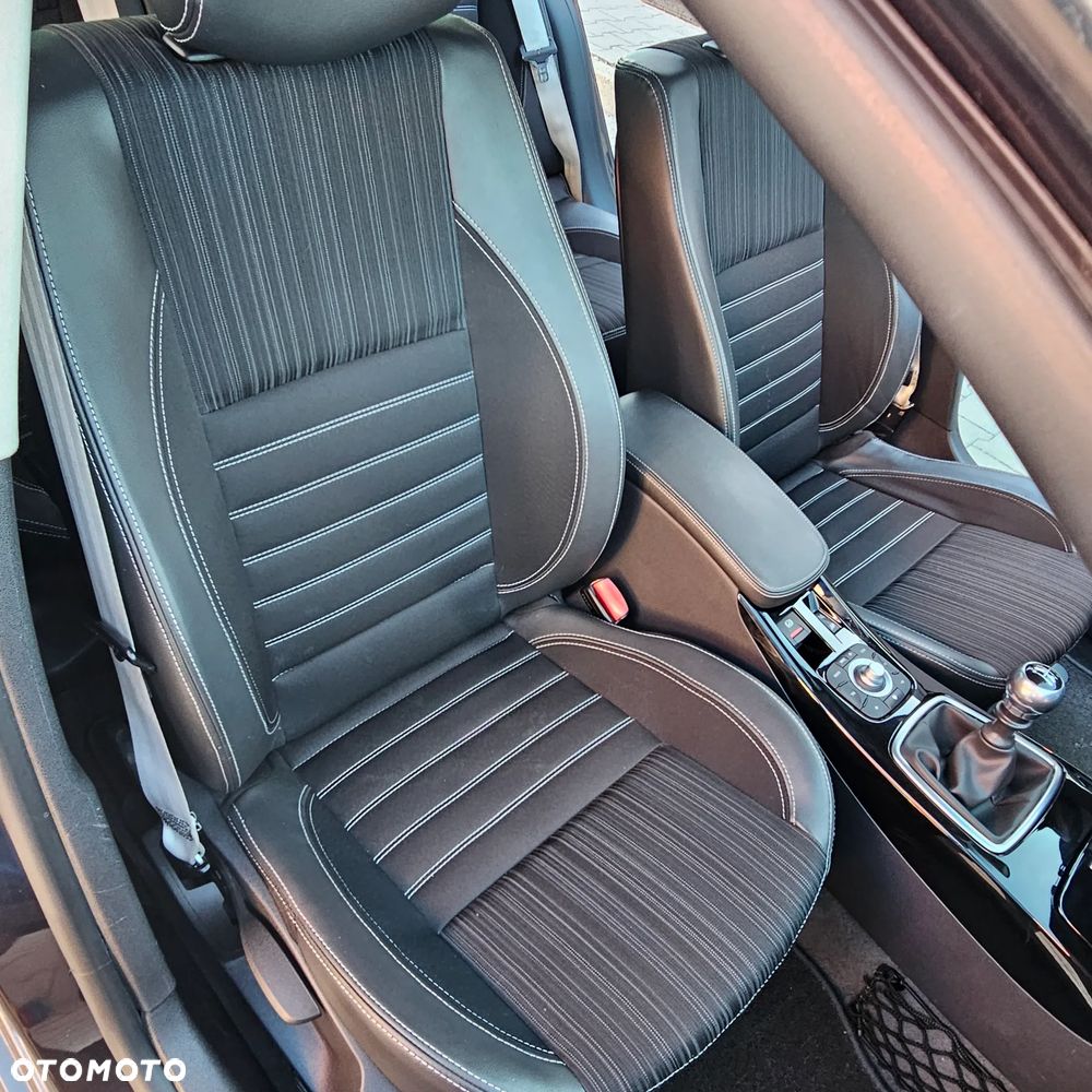 Renault Laguna dCi 150 FAP Bose - 26