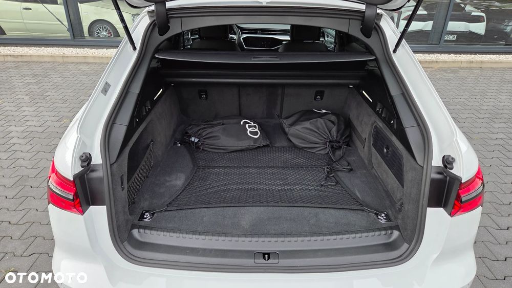 Audi A6 Avant 55 TFSI e quattro S tronic S line - 29