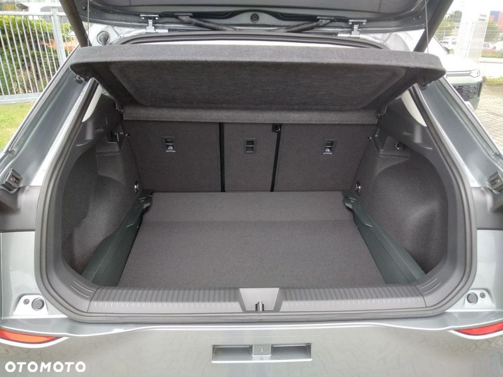 Volkswagen T-Roc - 12
