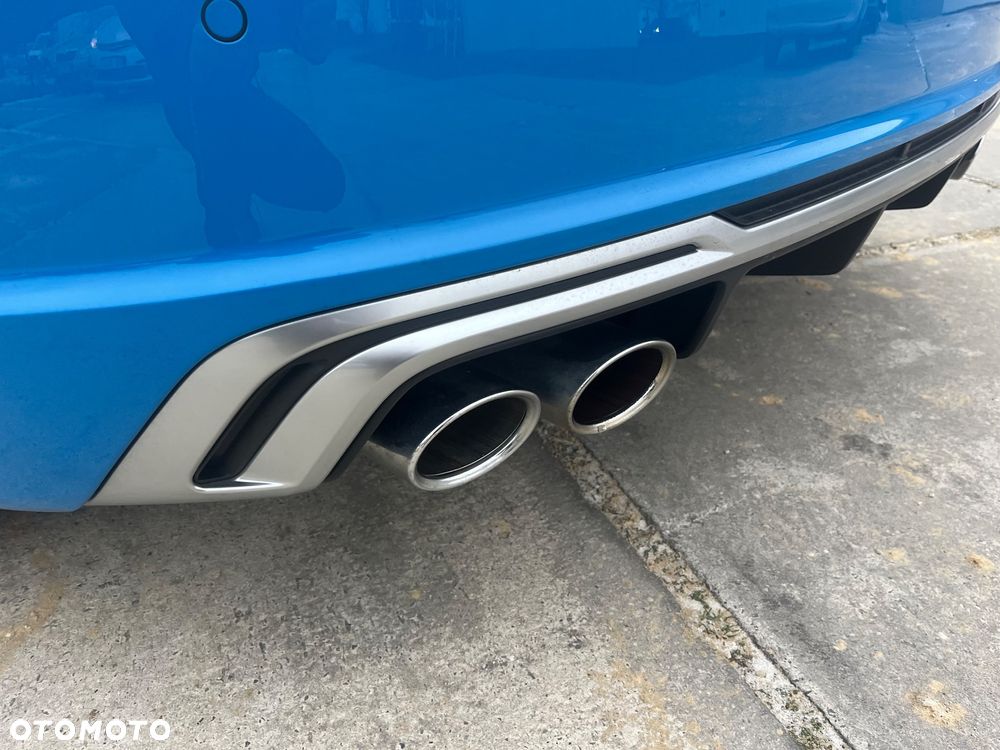 Audi TT S Coupé - 16