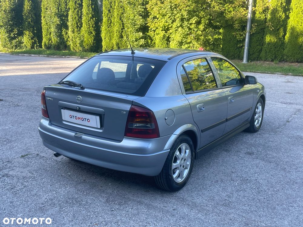Opel Astra 1.6 NJoy - 35