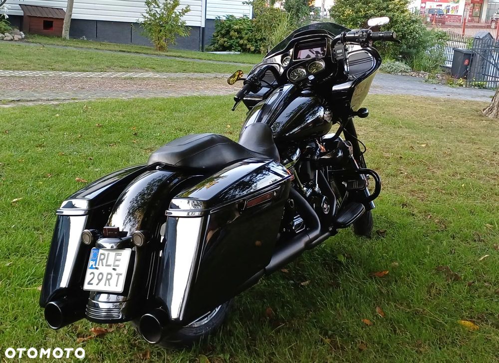 Harley-Davidson Touring Road Glide - 11
