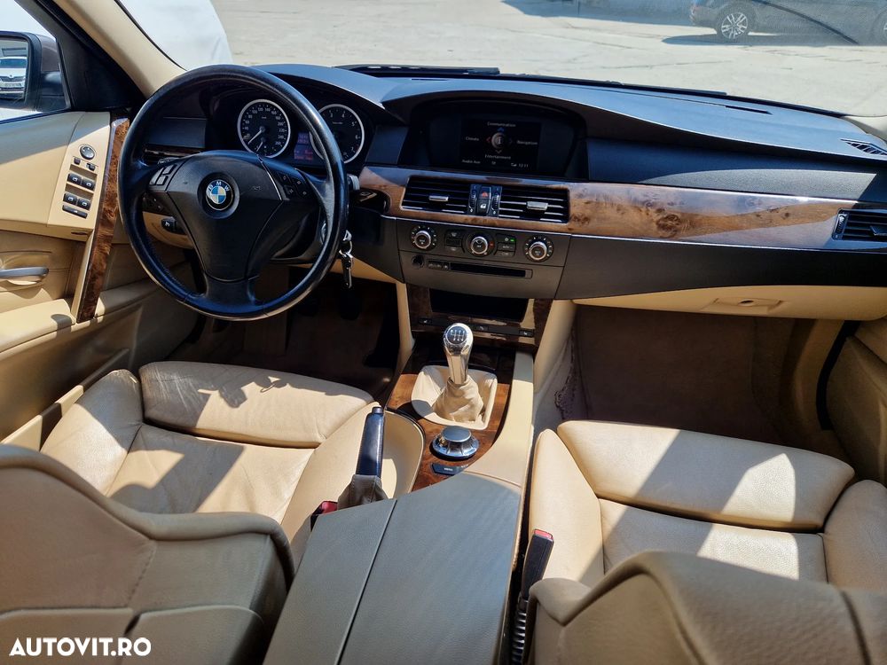 BMW Seria 5 523i - 8