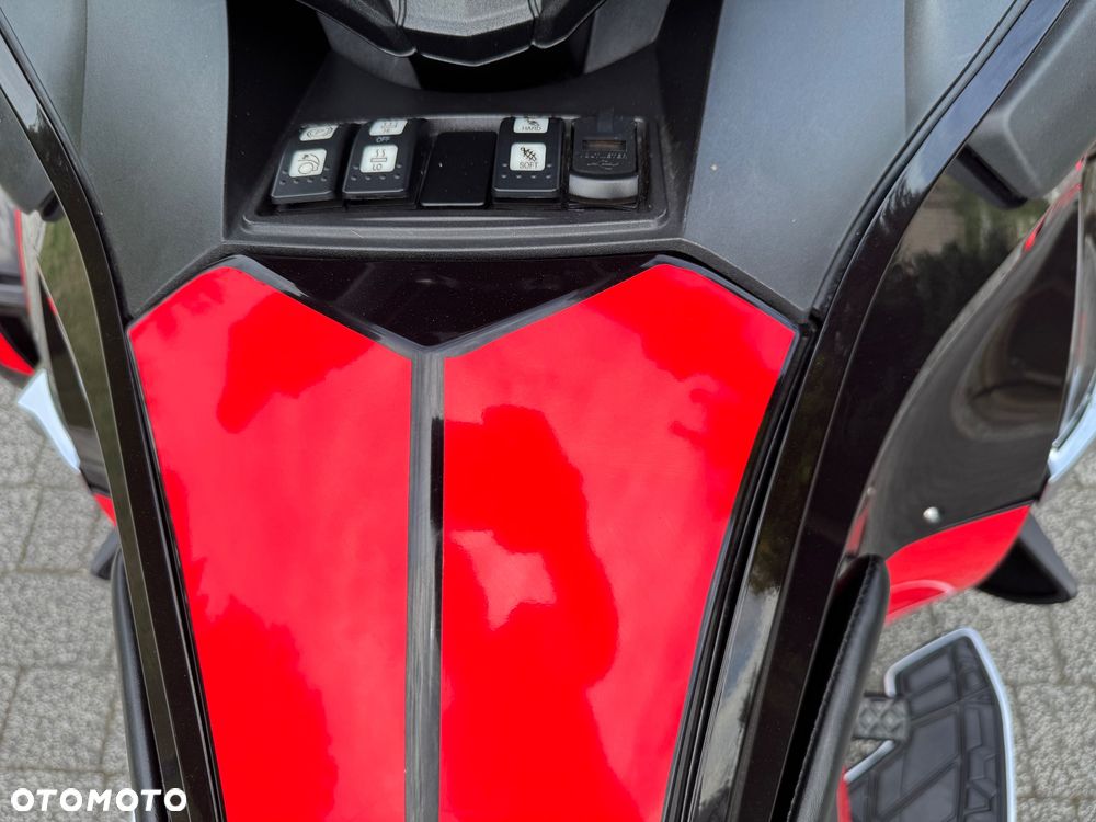 Can-Am Spyder - 11