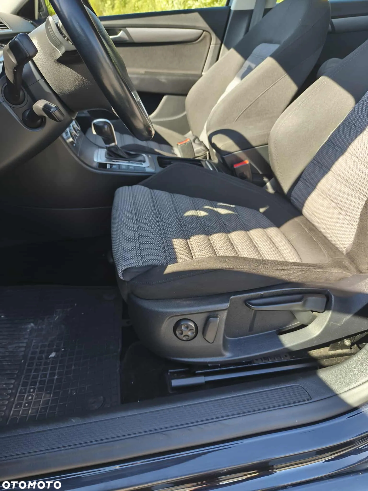 Volkswagen Passat 2.0 TDI Comfortline DSG - 16