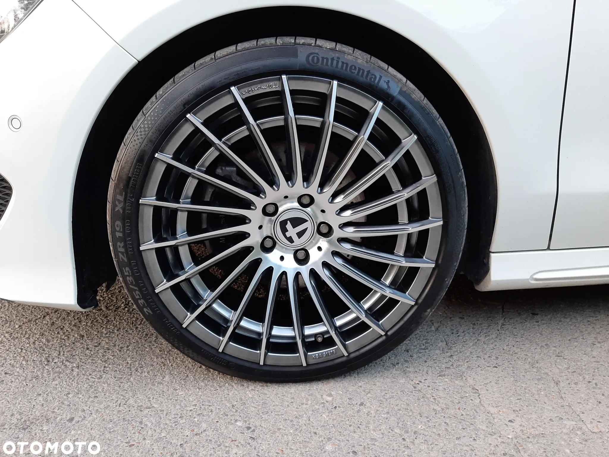 Mercedes-Benz CLA Shooting Brake 180 AMG Line - 17