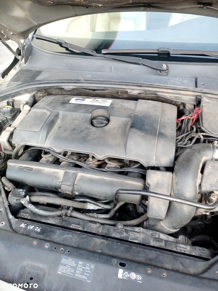 Volvo V70 3.2 AWD Kinetic - 6