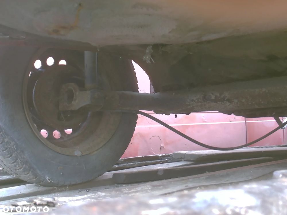 Vw golf 2 II na czesci3d dywany na kielichy tyl,zderzak szeroki,lampy tyl ciemne,zegary,prog nowy lewy,wozek przod,wahacze,amortyzatory,mc phersony,OStyl,pas podloga lampy,szyby,belka instalacja - 23