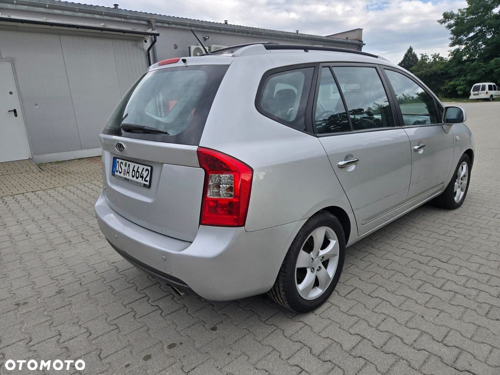 Kia Carens - 3