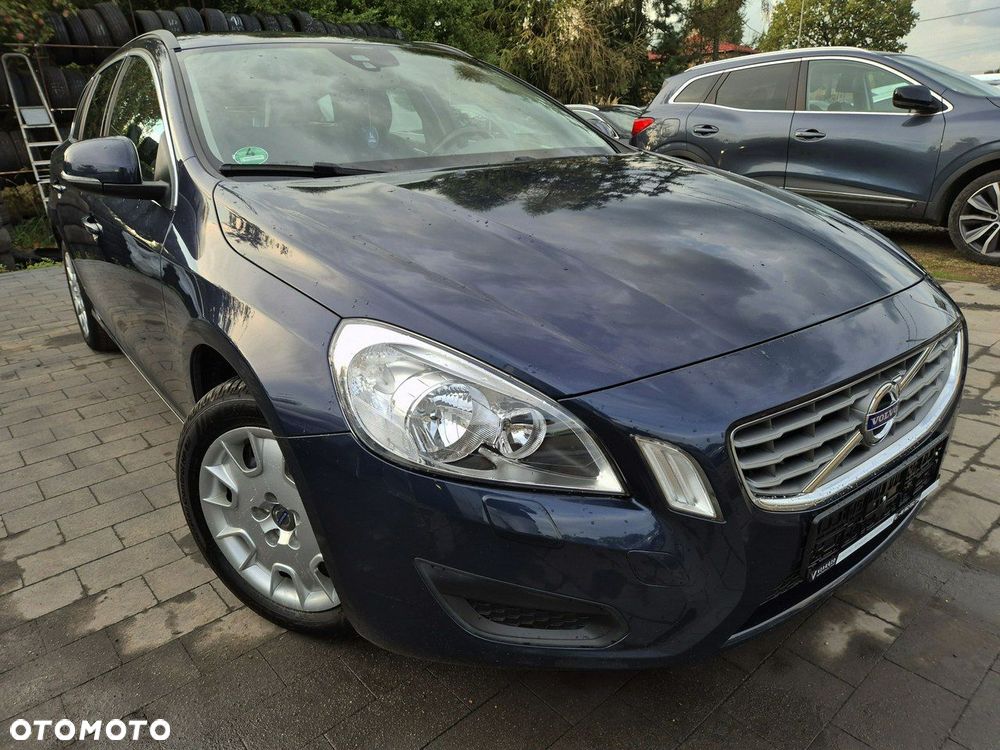 Volvo V60 D3 Geartronic Momentum - 2