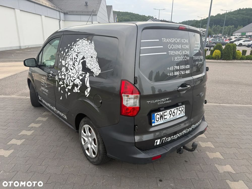 Ford Transit Courier - 4