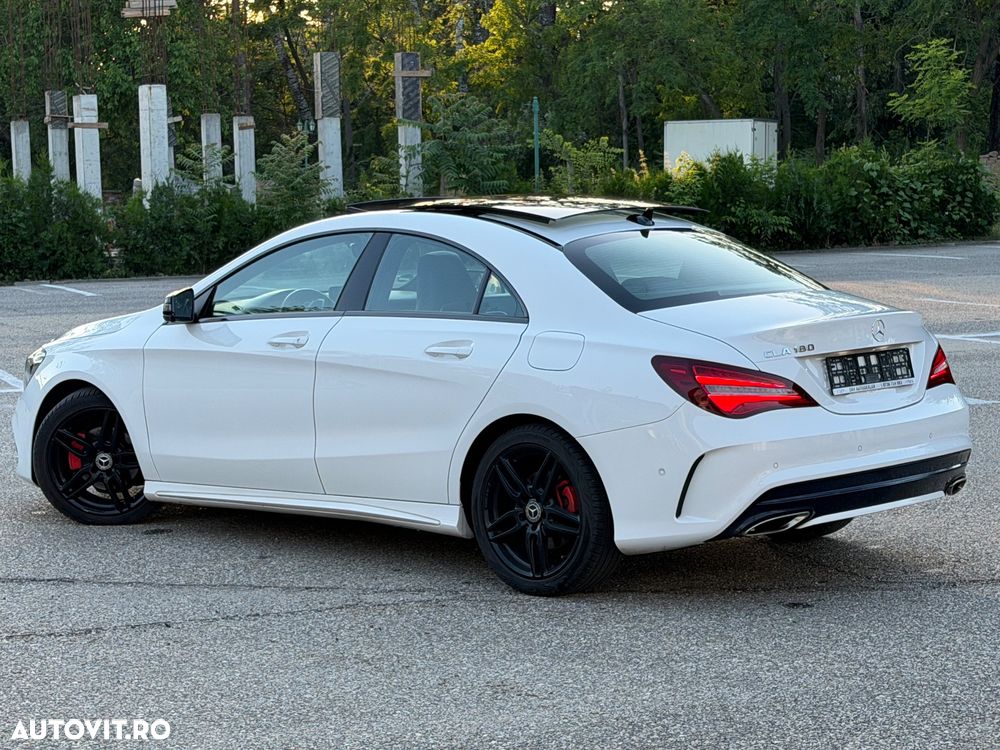 Mercedes-Benz CLA 180 7G-DCT AMG Line - 10