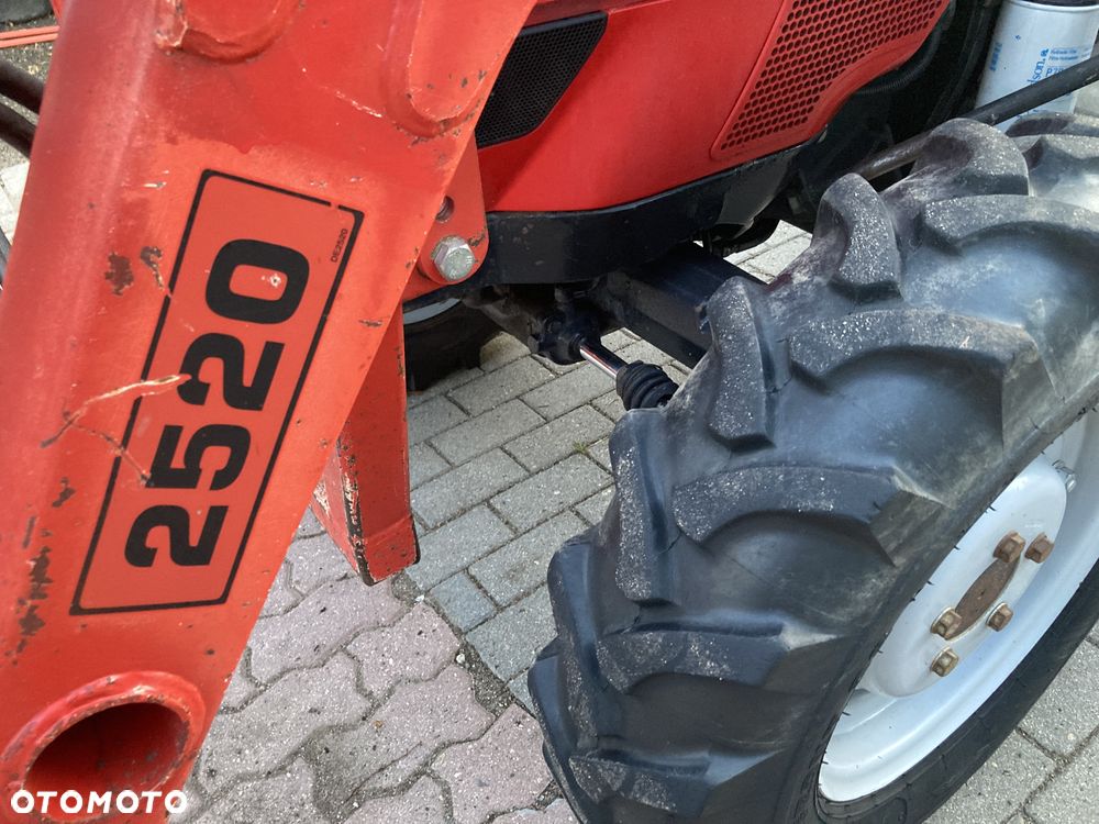 Massey Ferguson MF 2415 - 14