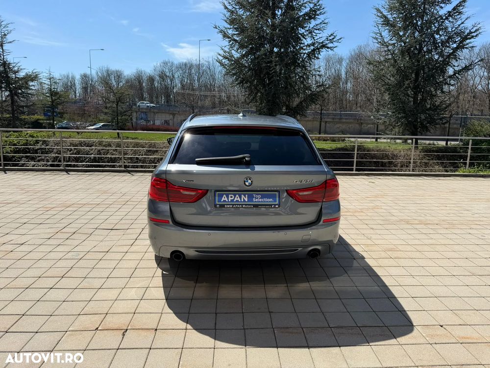 BMW Seria 5 530d xDrive AT - 7