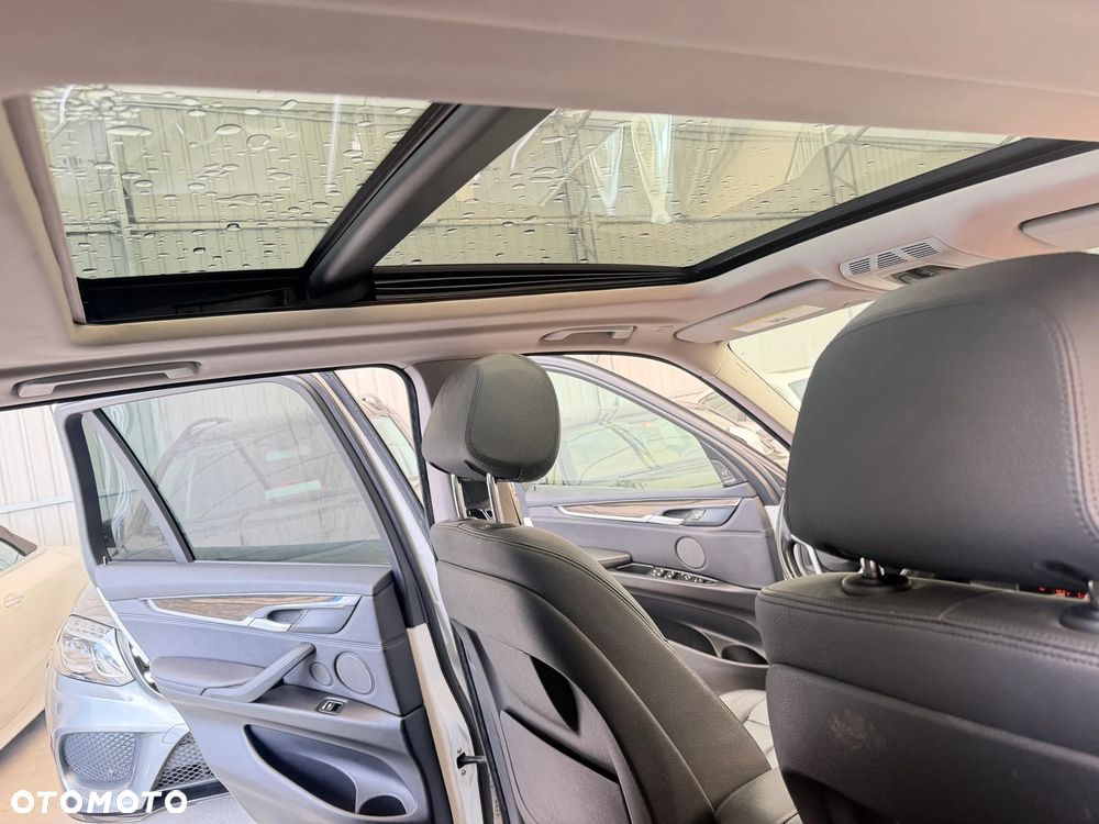 BMW X5 xDrive35i Sport-Aut - 12