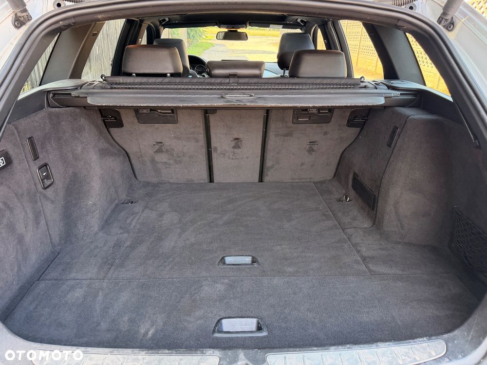 BMW Seria 3 320d xDrive - 28