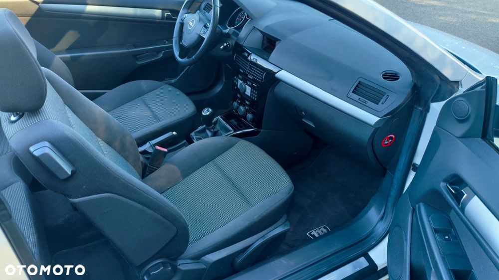 Opel Astra 1.8 Edition 111 Jahre - 11