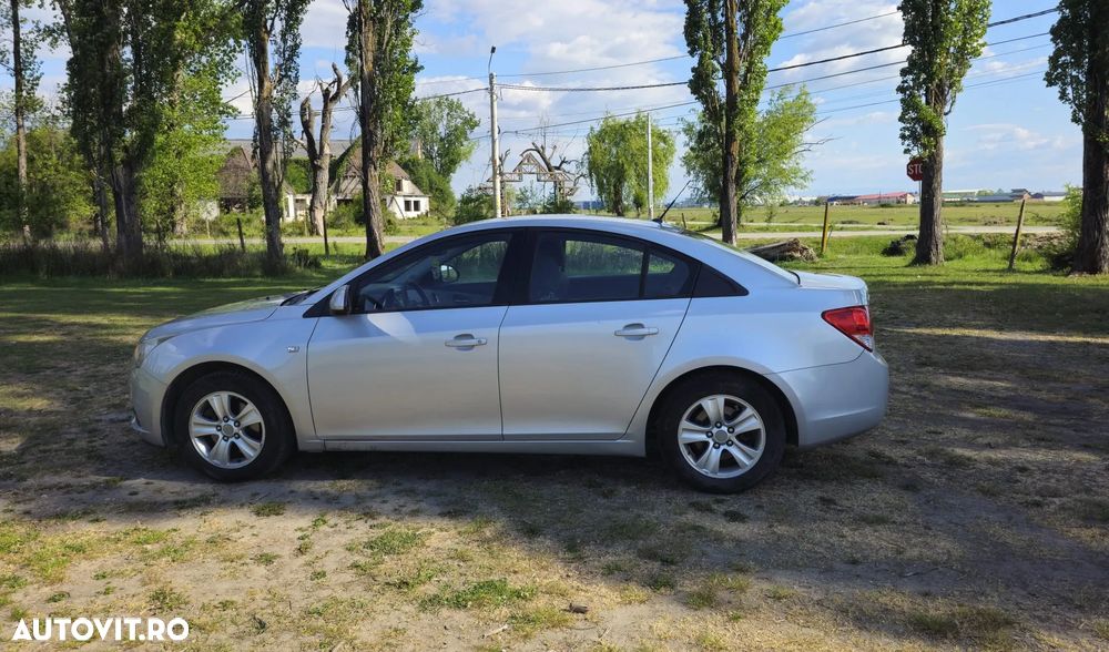 Chevrolet Cruze 2.0 LS - 5