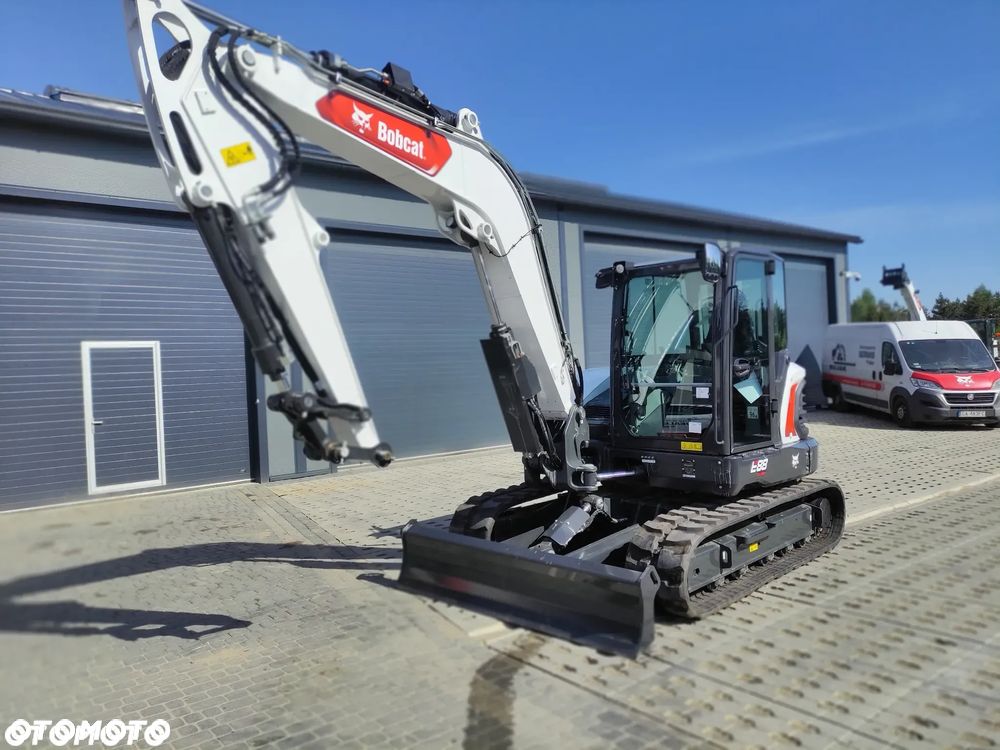Bobcat E88