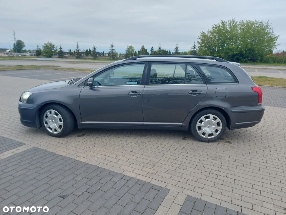 Toyota Avensis 2.0 D-4D Sol - 7