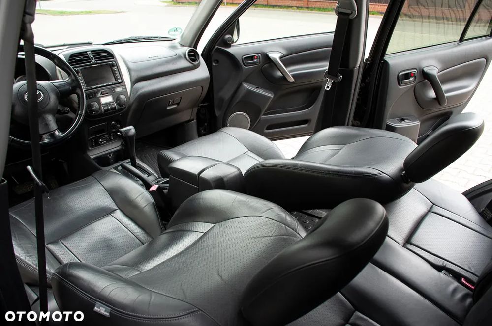 Toyota RAV4 2.0 VVT-i Prestige - 13