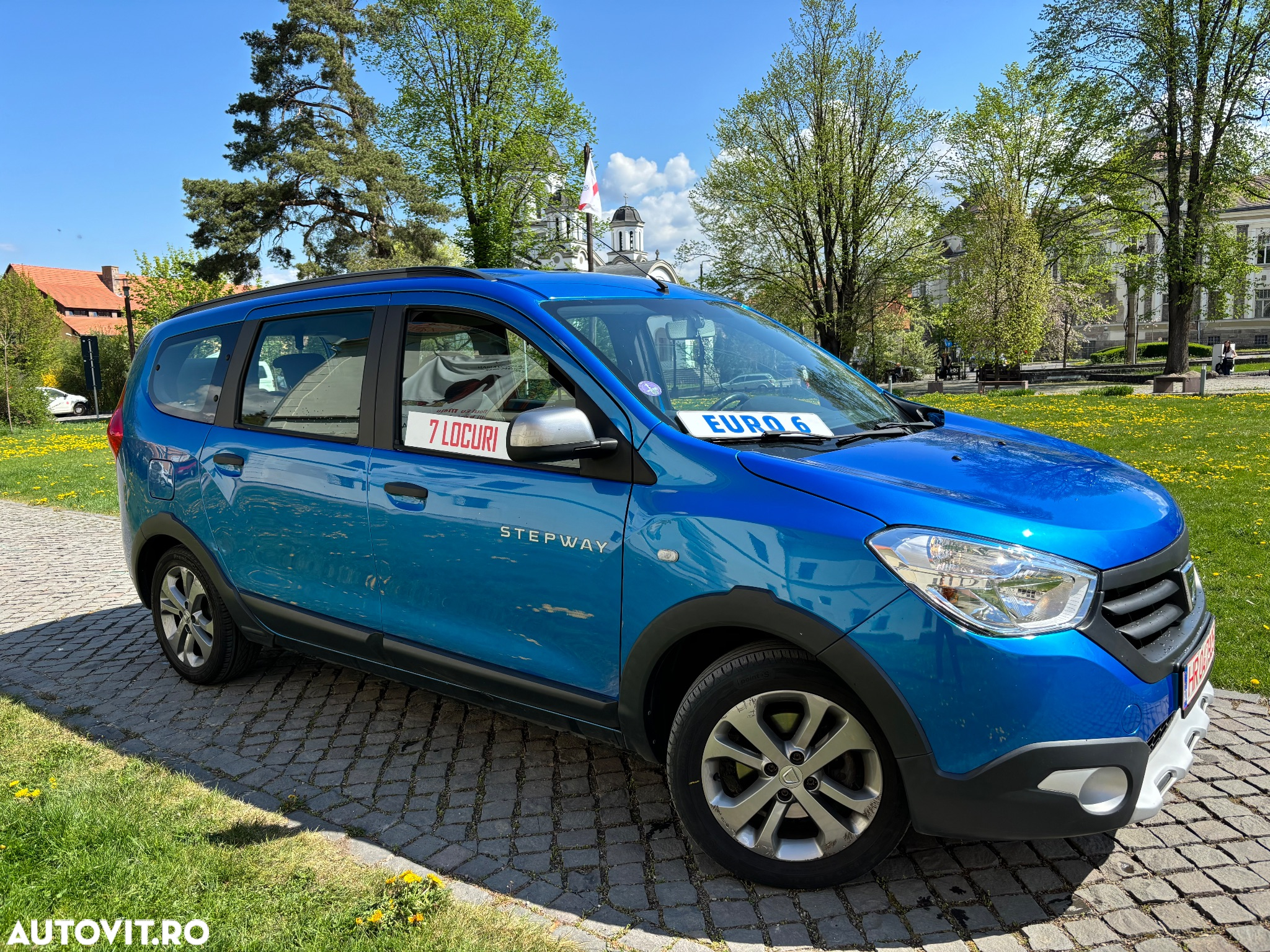 Dacia Lodgy 1.2 TCe Stepway - 10