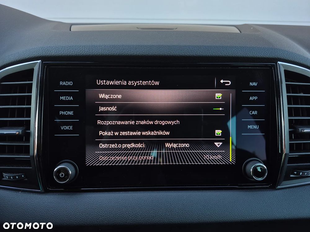 Skoda Karoq 1.5 TSI ACT 4x2 Style DSG - 32