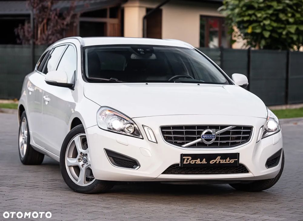 Volvo V60 D3 Geartronic Summum - 1