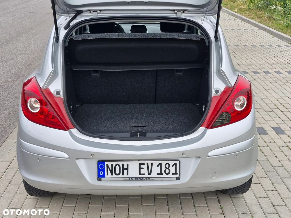 Opel Corsa 1.4 16V Innovation - 21