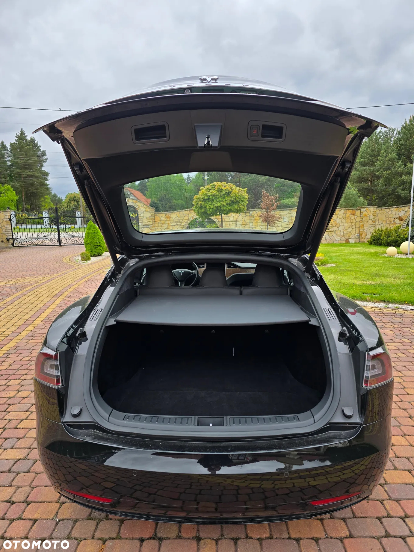 Tesla Model S Long Range Plus - 24