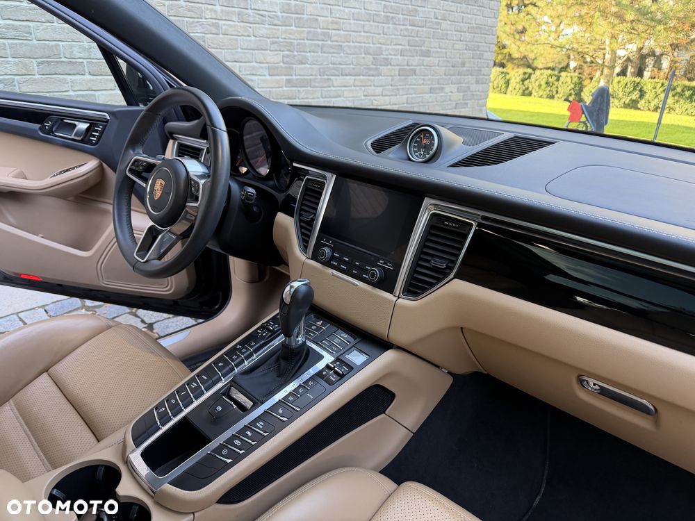 Porsche Macan GTS PDK - 25