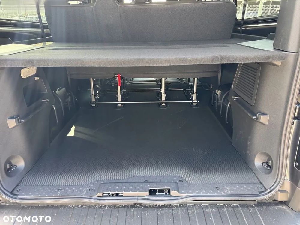 Renault Trafic - 12