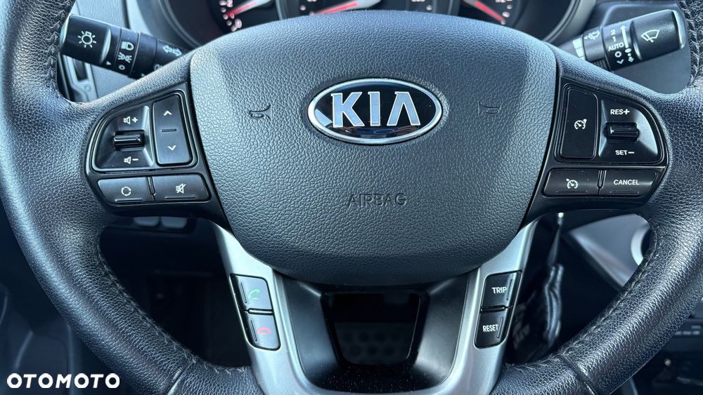 Kia Rio 1.4 L - 13