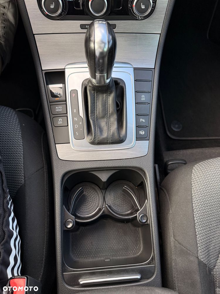 Volkswagen Passat 2.0 TDI Highline DSG - 37