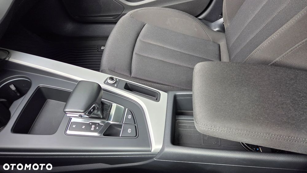 Audi A4 Avant 40 TFSI S tronic - 32