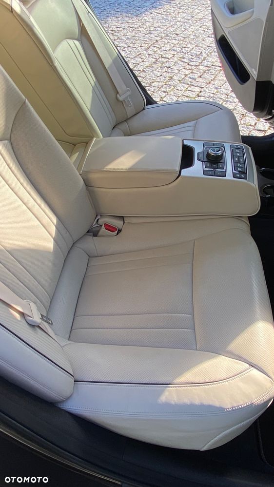 Hyundai Genesis - 18