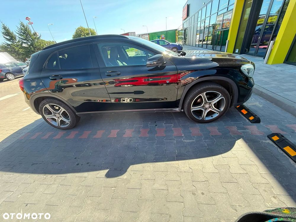 Mercedes-Benz GLA 200 7G-DCT Urban - 1
