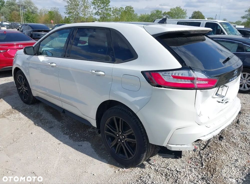 Ford Edge - 4