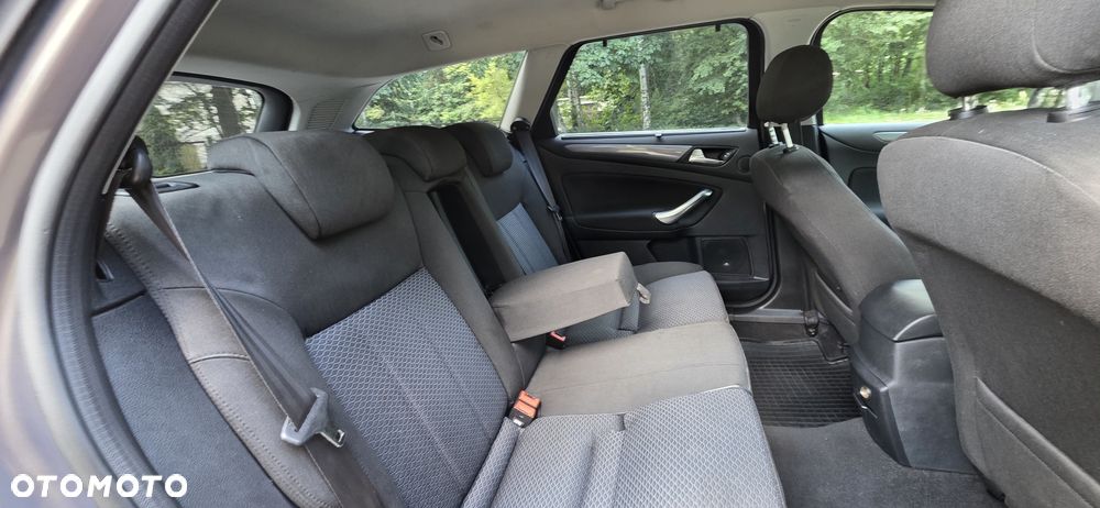 Ford Mondeo 1.6 Gold X - 12
