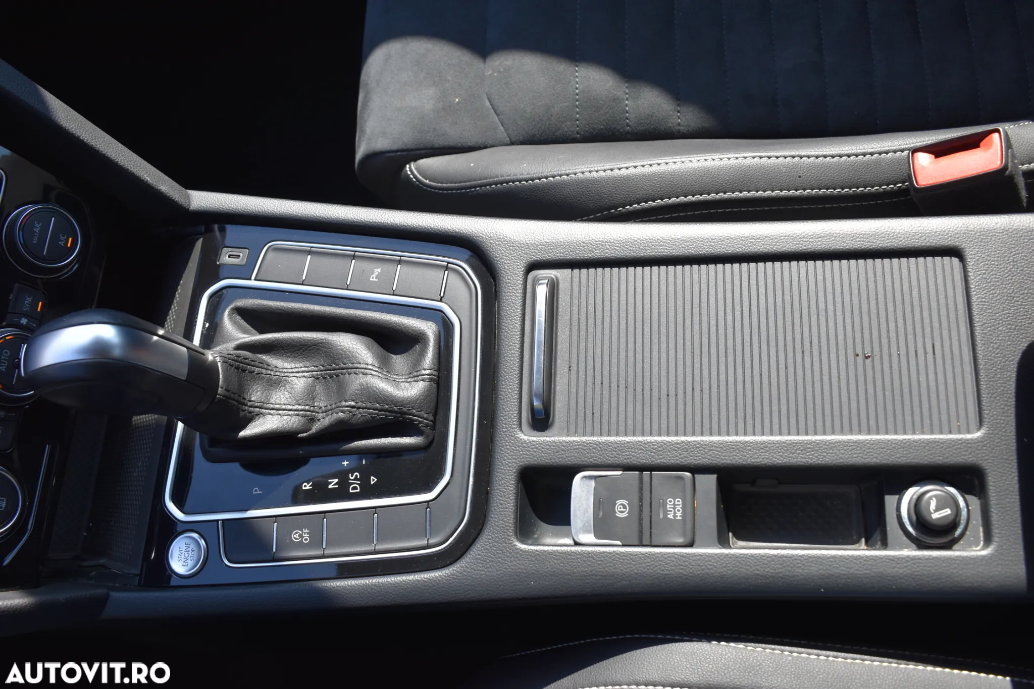 Volkswagen Passat 2.0 TDI DSG Highline - 30