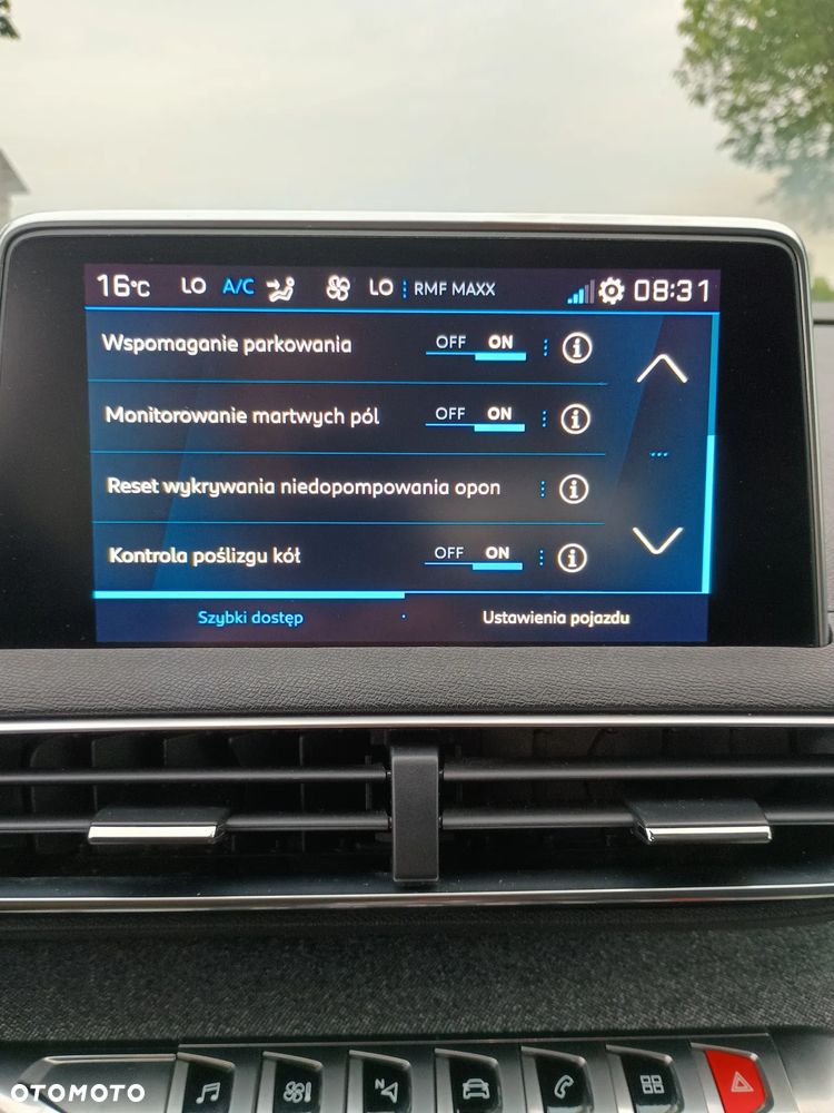 Peugeot 3008 1.2 PureTech Allure Pack S&S EAT8 - 32