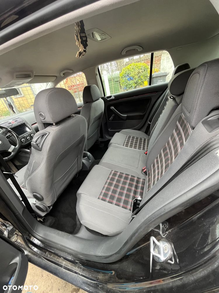 Volkswagen Golf 1.6 Q-Line - 10